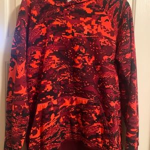 Under Armour hooded sweatshirt; Youth XL